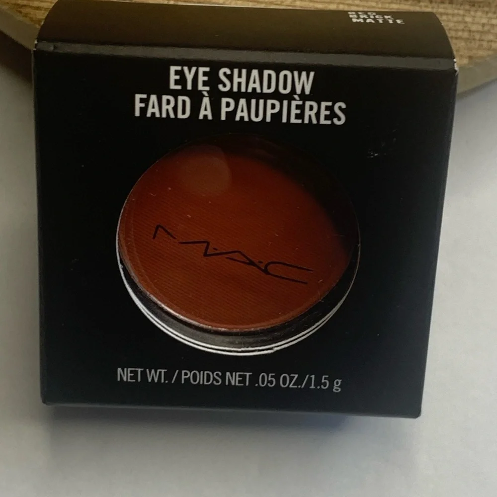 NWT MAC Cosmetics Eye Shadow Red Brick Satin